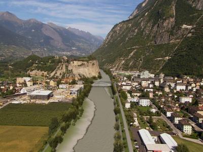 Chippis Sierre Attique à vendre